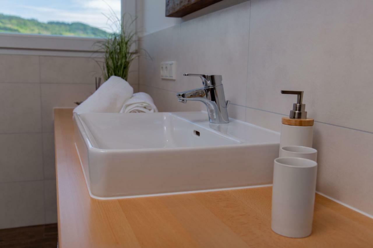 Weingut Gerd Muellers Hotell Kröv Exteriör bild