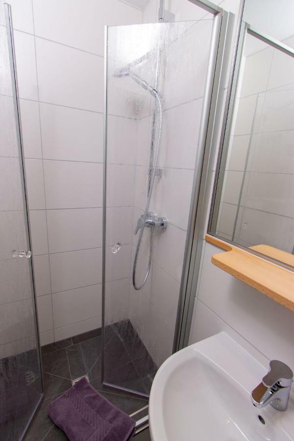 Weingut Gerd Muellers Hotell Kröv Exteriör bild