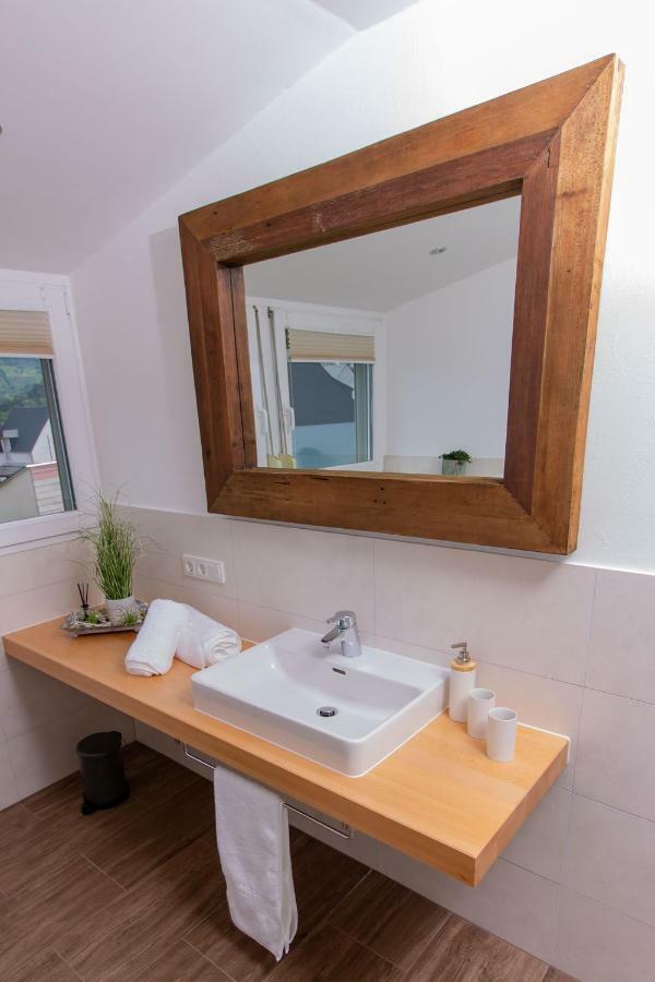 Weingut Gerd Muellers Hotell Kröv Exteriör bild