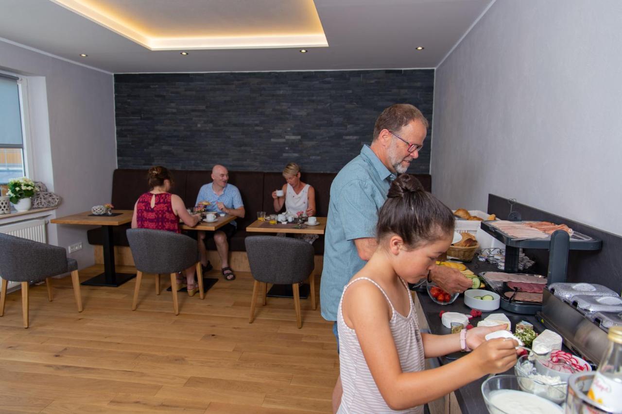 Weingut Gerd Muellers Hotell Kröv Exteriör bild